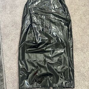Black Vinyl Patent Pencil Skirt – Bodycon Fit | Size Small